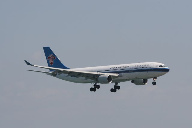 Airbus A330-200 (B-6526)