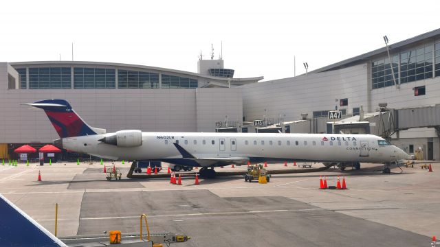 Canadair Regional Jet CRJ-900 (N602LR) - Delta Connection Bombardier CRJ-900LR N602LR in Detroit 