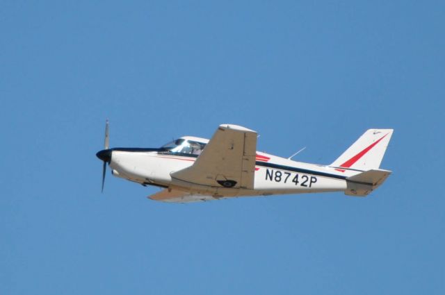 Piper PA-24 Comanche (N8742P)