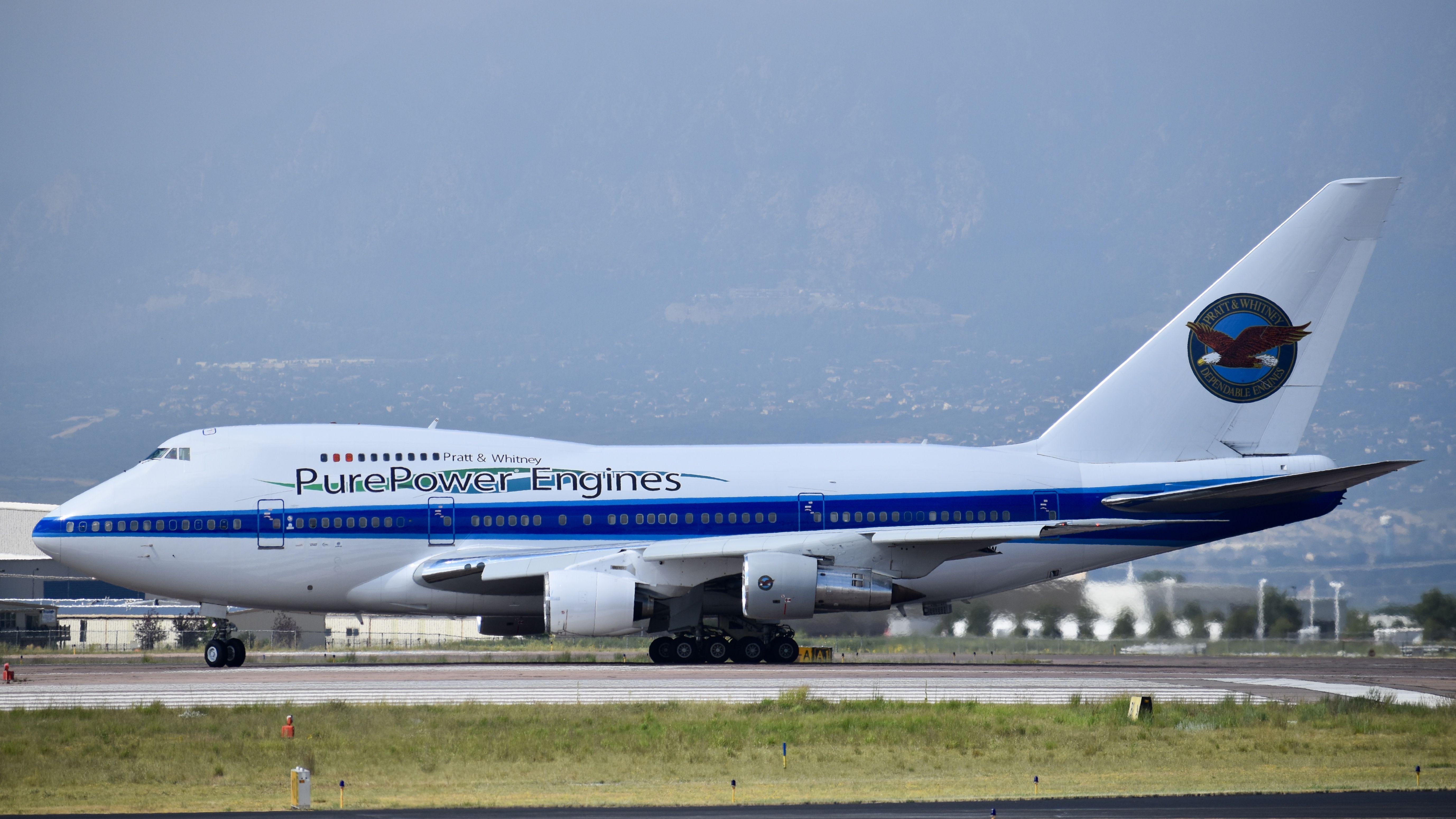 BOEING 747SP (C-FPAW) - Boeing 747SP-J6 performing aircraft engine testing at Colorado Springs