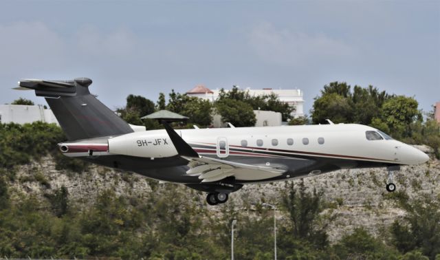 Embraer Legacy 550 (9H-JFX)