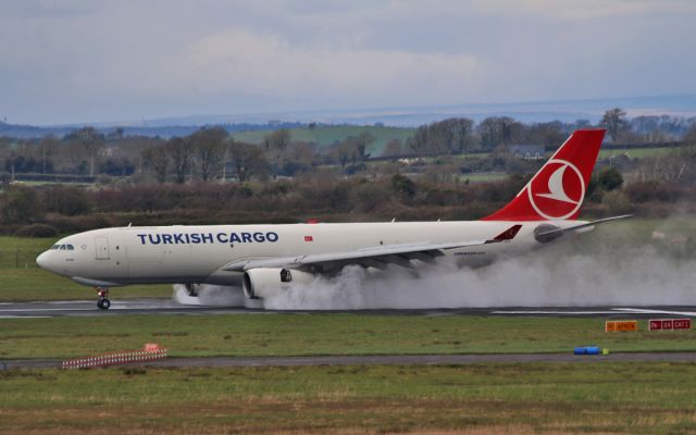 Airbus A330-200 (TC-JDR) - turkish cargo a330-200f tc-jdr landing at shannon 3/4/16.