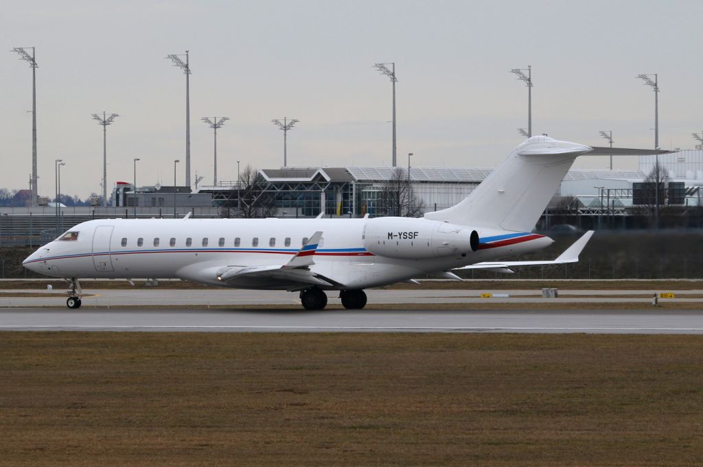 Bombardier Global 5000 (M-YSSF) - Global 6000