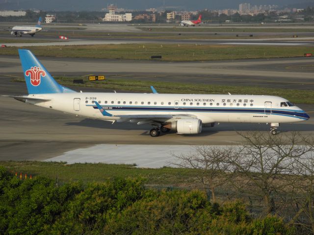 Embraer ERJ-190 (B-3139)