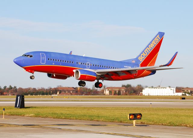 Boeing 737-700 (N453WN)