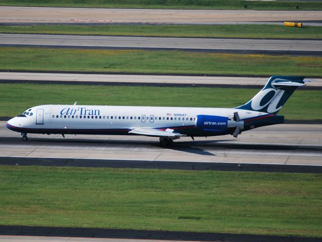 Boeing 717-200 (N906AT) - Arriving 6/16/12