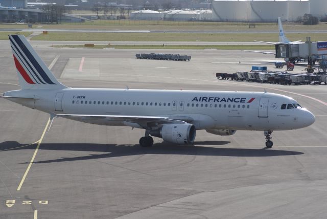 Airbus A320 (F-GFKM)