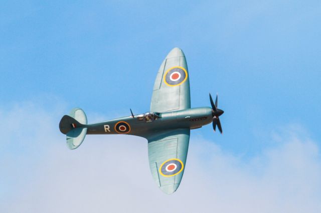 SUPERMARINE Spitfire —