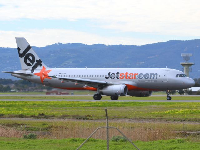 Airbus A320 (VH-VQF) - On taxi-way heading for take off on runway 05. Thursday 12th July 2012.