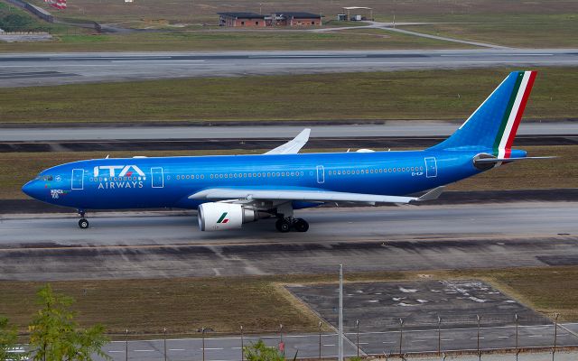 Airbus A330-200 (EI-EJP) - EI-EJP - Airbus A330-202 - ITA Airways Aeroporto Internacional de São Paulo/Guarulhos