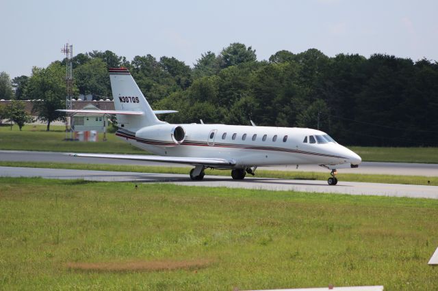 Cessna Citation Sovereign (N307QS) - Taxiing 