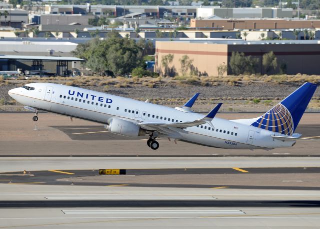 Boeing 737-800 (N33286)