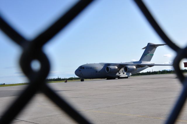 Boeing Globemaster III (N21111) - I couldnt have framed it better   16Aug09