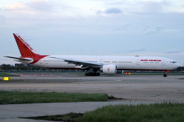 BOEING 777-300ER (VT-AEN) - Taxiing to Stand 244 on 4-Apr-24 operating flight AIC131 from VABB.