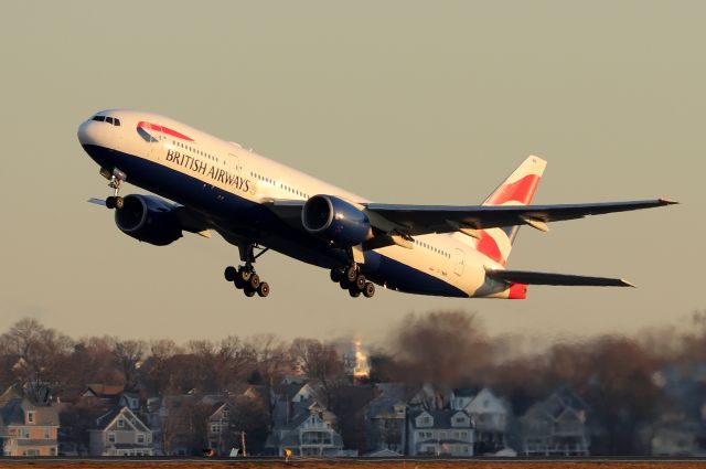 Boeing 777-200 (G-YMMN) - 'Speedbird 29 Golf' departing on 27