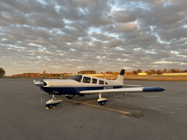 Piper Saratoga (N32303)