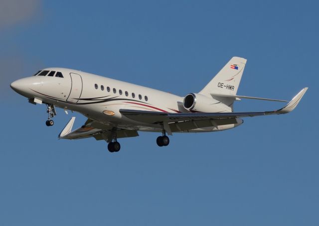 Dassault Falcon 2000 (OE-HMR)