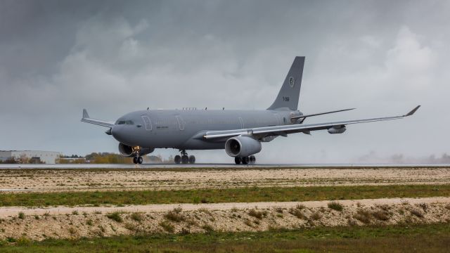 Airbus A330-200 (T058)