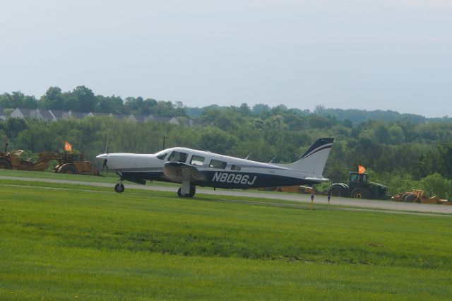 Piper Saratoga (N8096J)