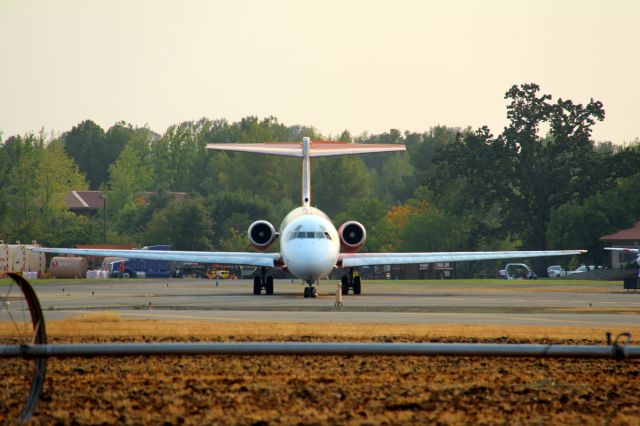 McDonnell Douglas MD-87 (N295EA) - KRDD - Erickson Air Tanker 105. Aug 18th, 2015, set to depart to Chico CA ( KCIC)