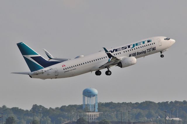 Boeing 737-800 (C-GAWS) - June of 2019