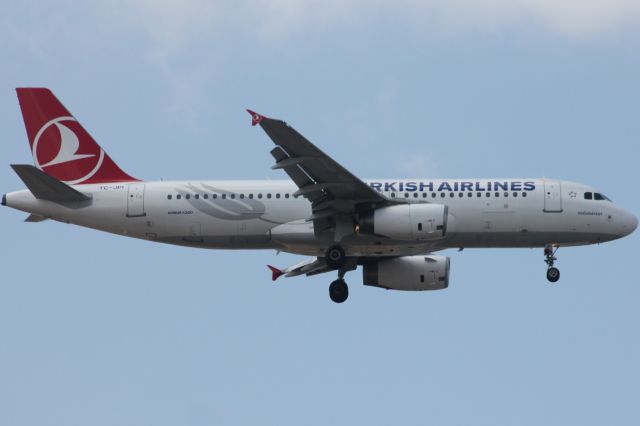 Airbus A320 (TC-JPI)