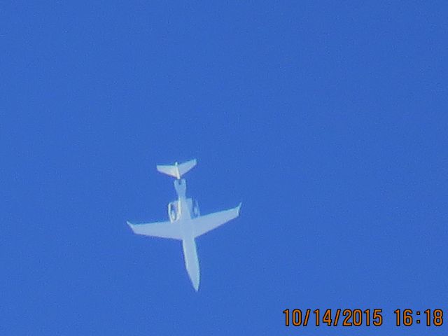 Bombardier Challenger 300 (N44M)