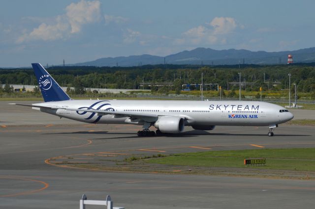 BOEING 777-300 (HL7783) - 2015-09-07