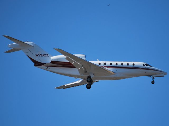 Cessna Citation X (N724CC) - CLEAR CHANNEL COMMUNICATIONS INC on final for runway 2 at KJQF - 2/20/12