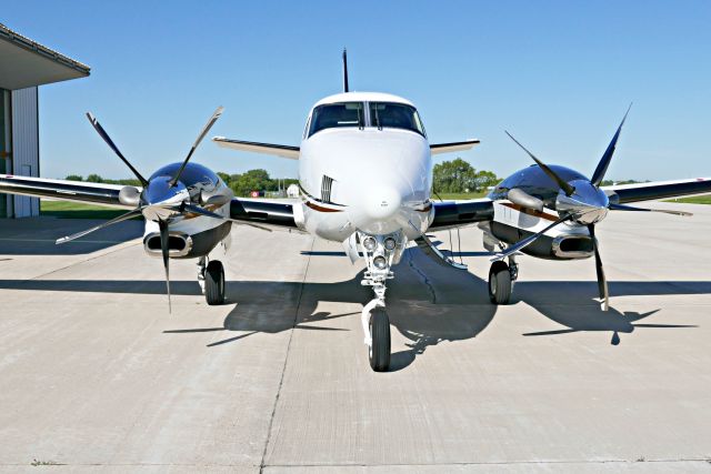 Beechcraft King Air 90 (N524CV)