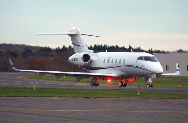 Bombardier Challenger 300 (N497EC)