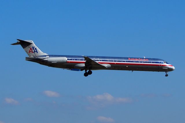 McDonnell Douglas MD-80 (N983TW)