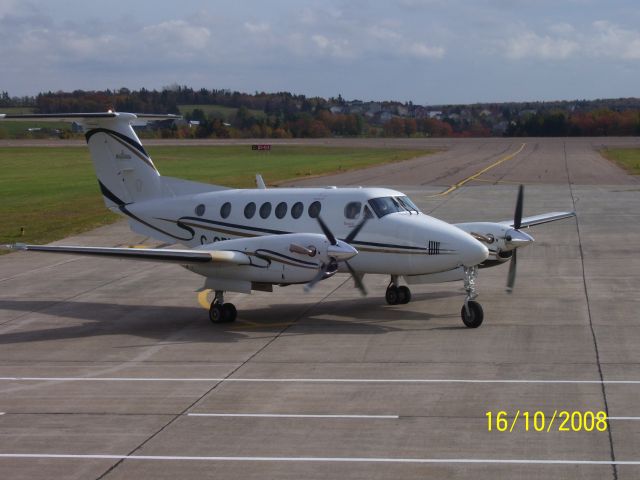 Beechcraft Super King Air 200 (C-GPNB)