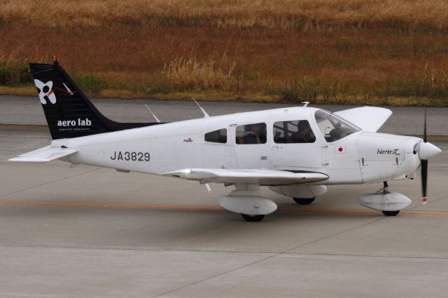 Piper Cherokee (JA3829)