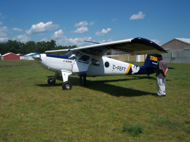 HELIO U-10 Super Courier (C-FEFT)