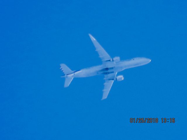 Embraer 175 (N247NN)