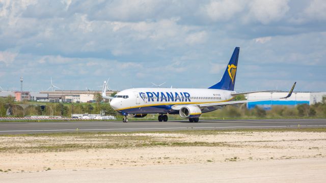 Boeing 737-700 (EI-DLB)