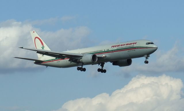BOEING 767-200 (CN-RNT)