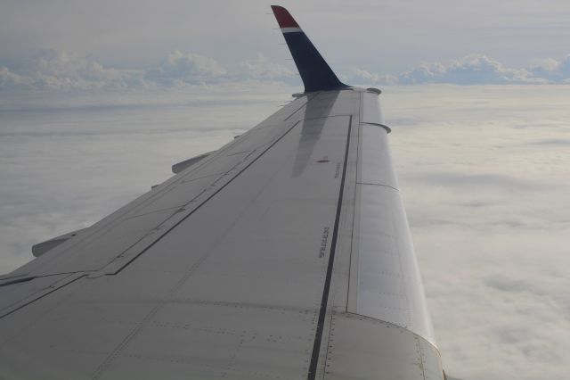 Embraer 170/175 (N119HQ)
