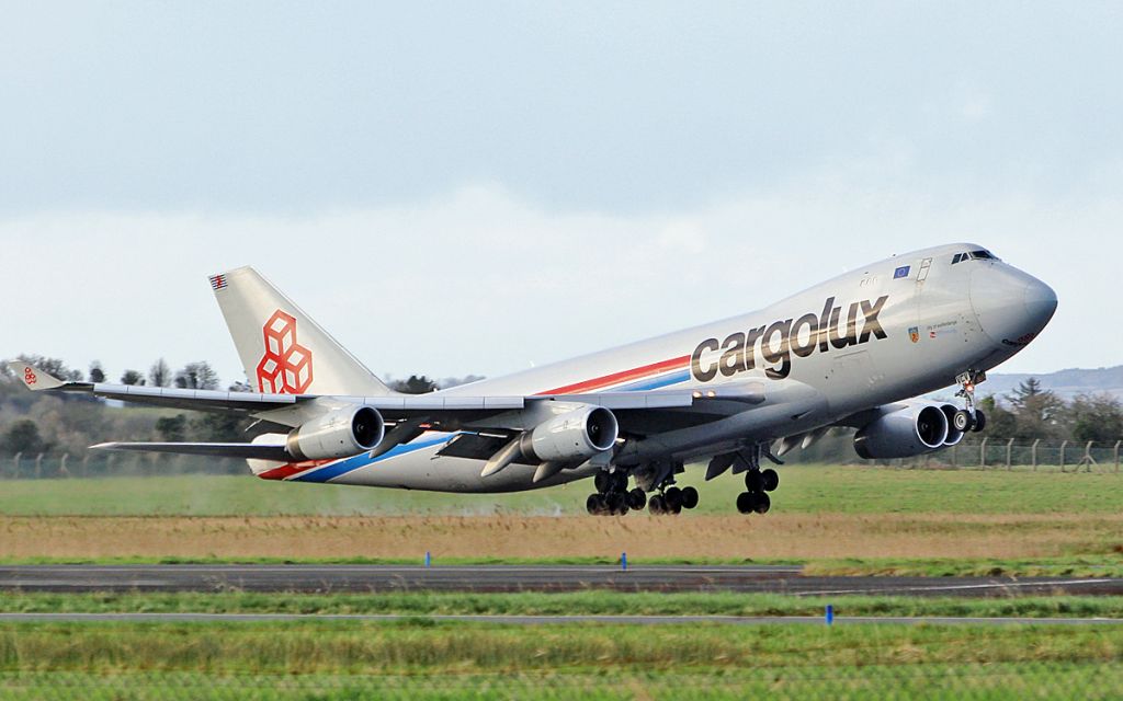 Boeing 747-400 (LX-VCV) - cargolux b747-4r7(f) lx-vcv dep shannon for miami 20/1/19.
