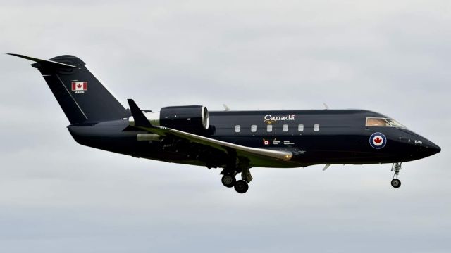 Canadair Challenger (14-4616)