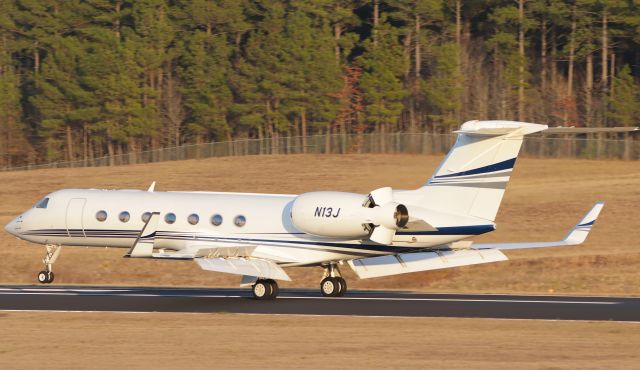 Gulfstream Aerospace Gulfstream V (N13J)