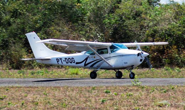 Cessna Skylane (PT-DQG)