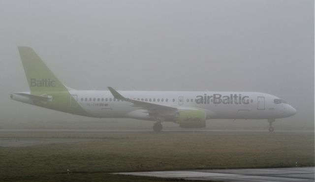 Airbus A220-300 (YL-CSB) - air baltic a220-300 yl-csb arriving in shannon from billund 23/1/20.