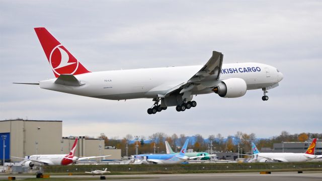 Boeing 777-200 (TC-LJL) - BOE231 makes a missed approach to Rwy 16R during a C1 flight on 11.25.17. (ln 1532 / cn 60403).  This is the first B777 freighter for THY.