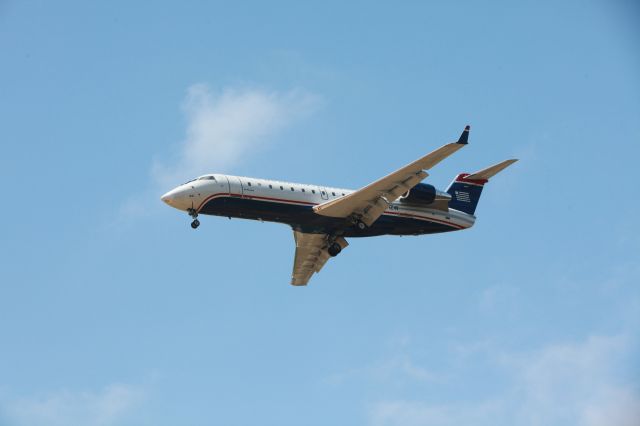 Canadair Regional Jet CRJ-200 (N441ZW)