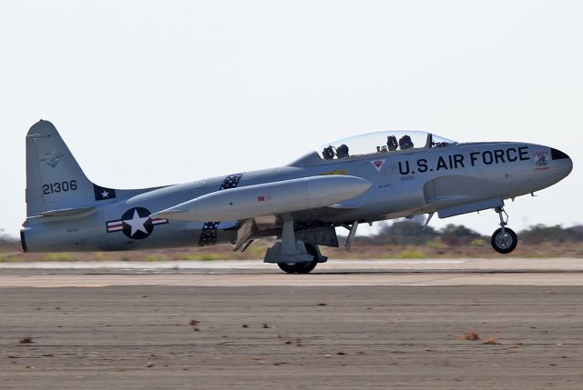 Lockheed T-33 Shooting Star (N933GC) - Landing.