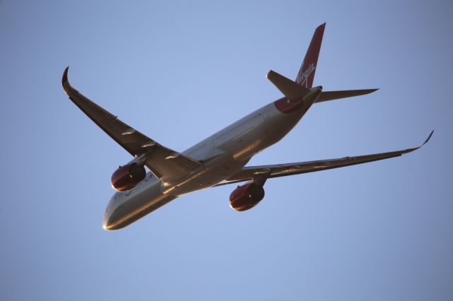 Airbus A350-1000 (G-VPOP)