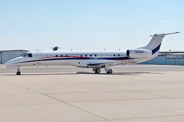 Embraer ERJ-135 (N509GU)