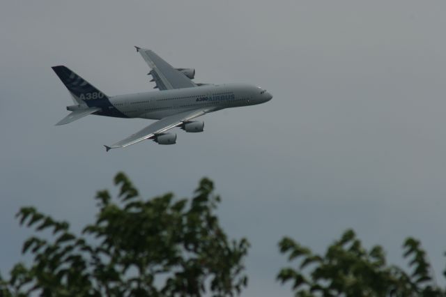 — — - Airbus at EAA 2009